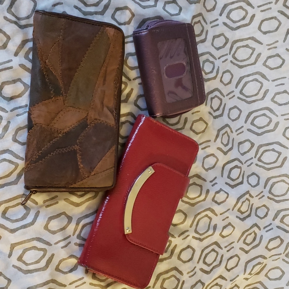 3 wallets